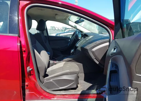 2014 Ford Focus Se z USA, uszkodzony, nr VIN 1FADP3F28EL275604